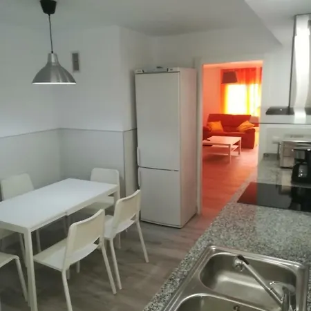 Apartment Calle Betsaida, Estacion Maria Zambrano